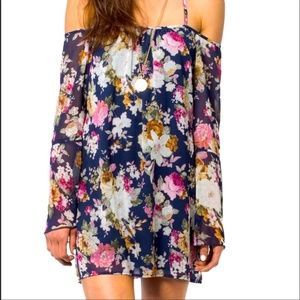 NWT Tobi Floral Shift Dress